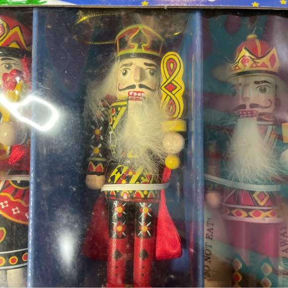Michael Wolfe Old World Style Nutcracker Ornaments Set of 4 Horizons East New - Picture 4 of 9